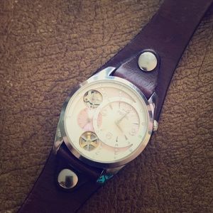 Fossil watch w/pink face